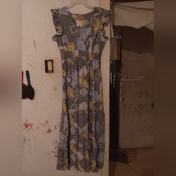 Beautiful, long, flowy maxi dress. Size M-L - Picture 4 of 4